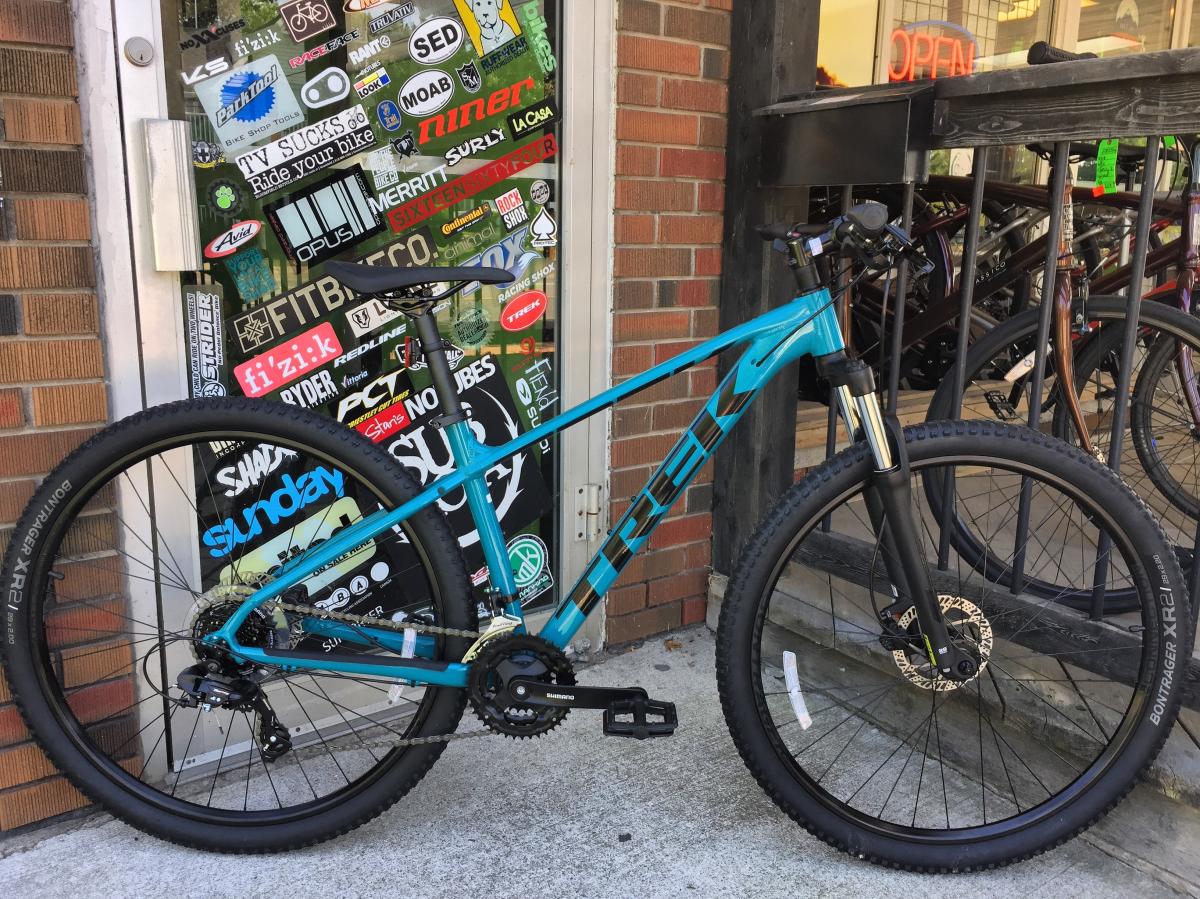 trek marlin 5 2019 volt green